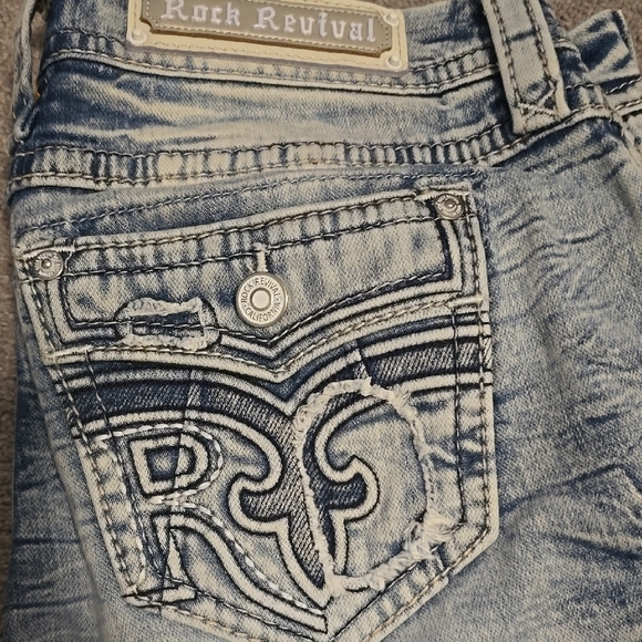 Rock Revival Light Wash Jeans - Picture 2 of 5